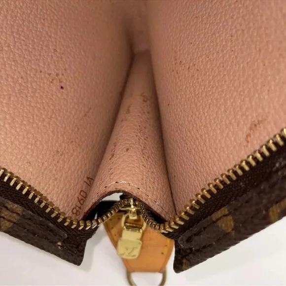 Authentic  Louis Vuitton Monogram Bucket Pouch PM W/Box - Picture 13 of 15